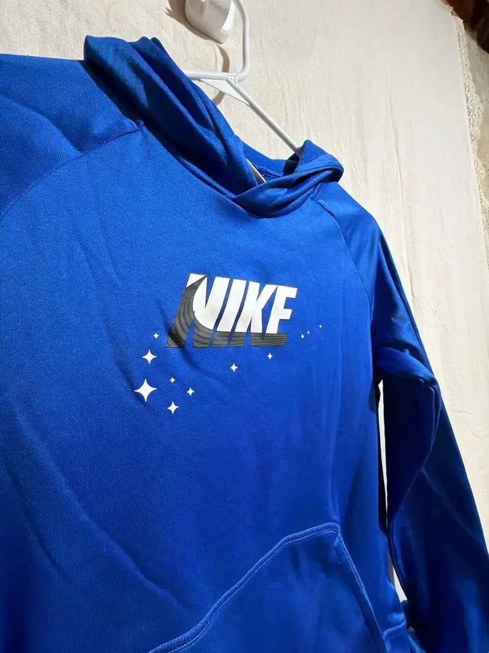 Nike Boys Therma-FIT Graphic Pullover Hoodie in Game Royal/White